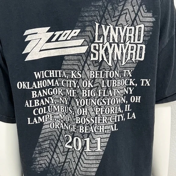 ZZ Top and Lynyrd Skynyrd Concert T-Shirt - Picture 5 of 7